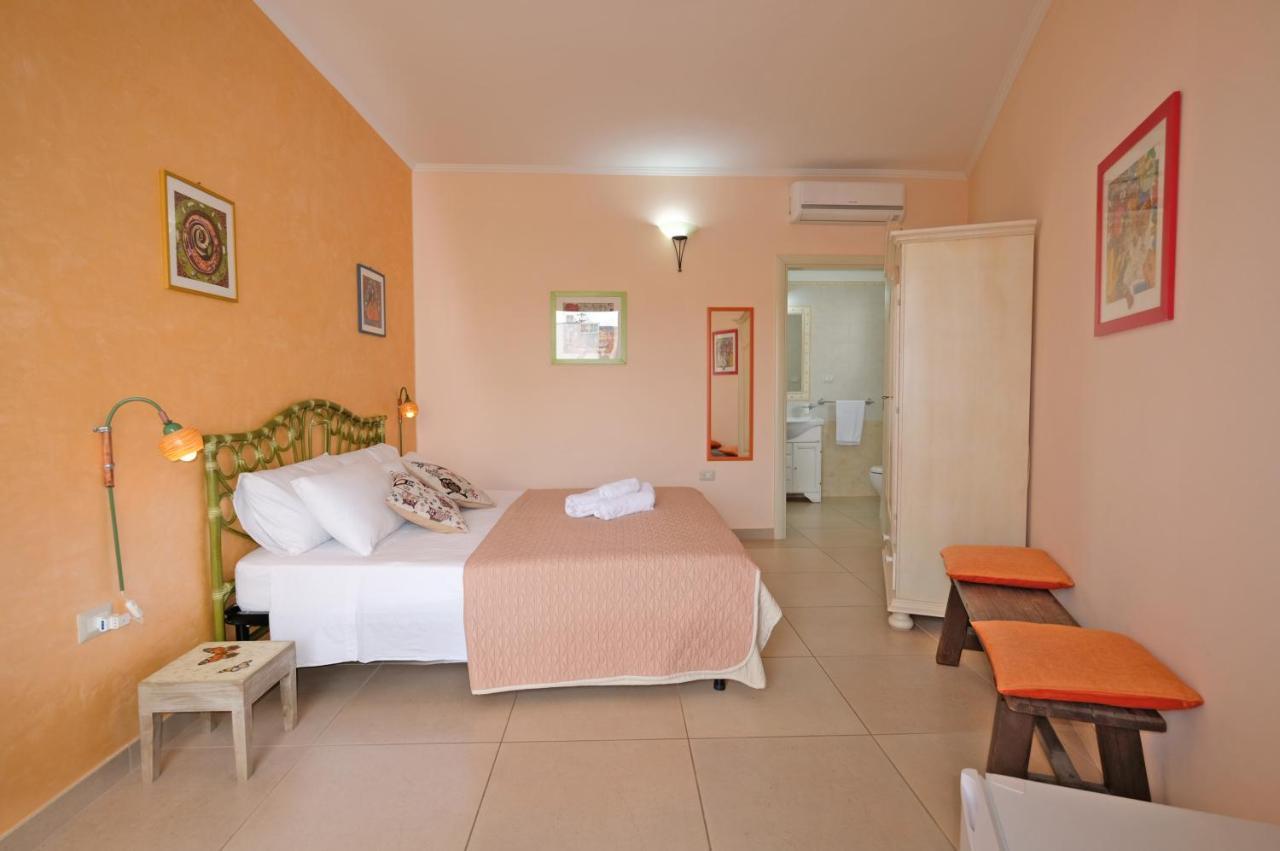 Adua Art Bed & Breakfast Castrignano del Capo Bagian luar foto