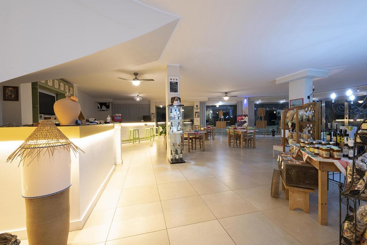 Adua Art Bed & Breakfast Castrignano del Capo Bagian luar foto