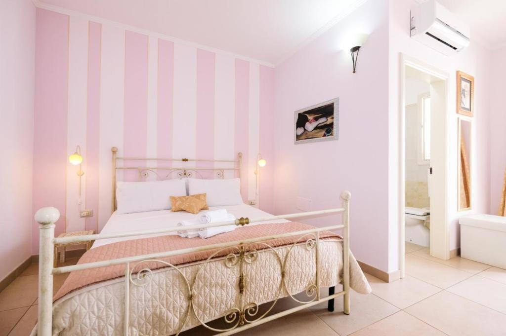 Adua Art Bed & Breakfast Castrignano del Capo Bagian luar foto